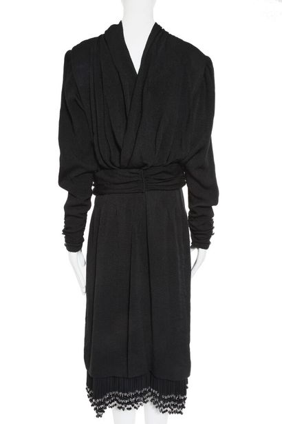 NINA RICCI HAUTE COUTURE Robe de cocktail,1980s,

labelled, of puckered silk with...