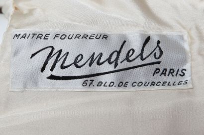 MANDEL FOURRURES Manteau du soir en vison blanc de Mandel Furs, années 1960



labelled,...