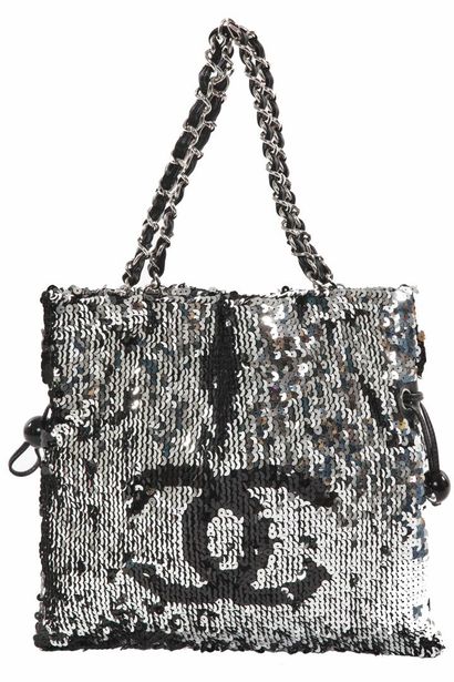 CHANEL Sac à sequins ombrés, Printemps-Ete 2008,

stamped and with serial sticker,...