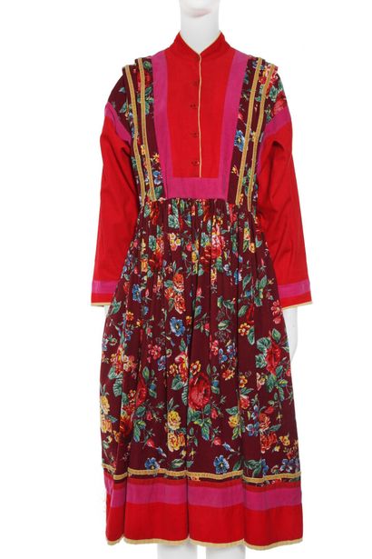 KENZO Wool dress with floral design, Fall Winter 1982-83

labeled, the bodice, sleeves...