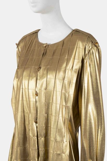 CHANEL Long-sleeved blouse in gold lamé silk, front panel with openwork ribbon overlay...