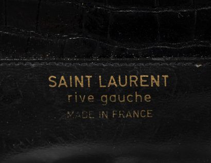 SAINT LAURENT RIVE GAUCHE Sac porté ceinture en cuir noir imitation, signé Saint...