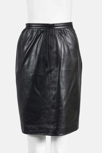 SAINT LAURENT Rive Gauche Black leather straight skirt 
Size 38

Good condition