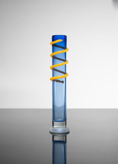 Federico RESTREPO & Alain GUILLOT Vase 
1996
In blue blown glass and hot-applied...