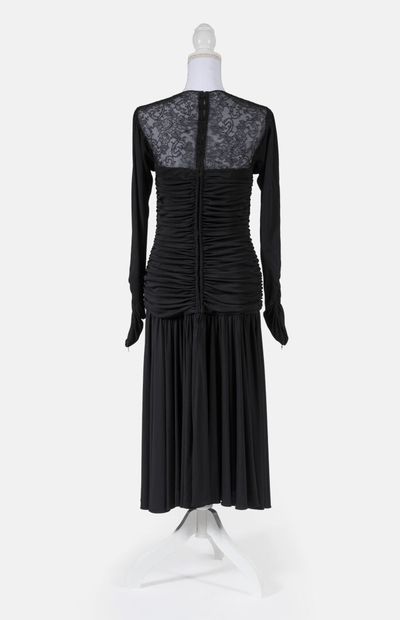 NINA RICCI Whalebone evening dress in jersey crepe and black lace, zipper closure...