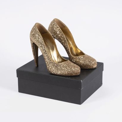 STEIGER Gold leather pumps with sequins
Size 40

Very good condition, box