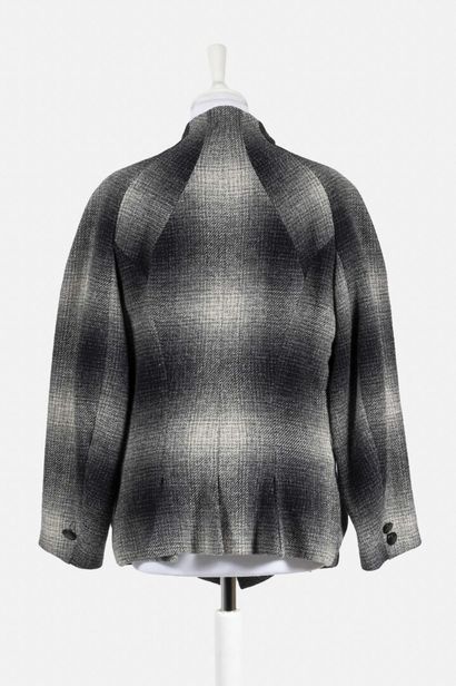 VIVIENNE WESTWOOD Wool coat with grey gradient
Size 40 presumed

Very good condi...