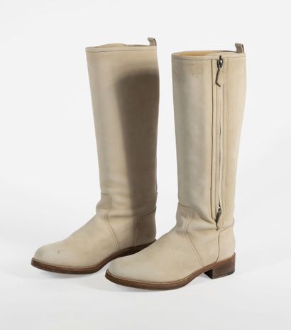 HERMES Pair of beige leather high boots, size 40.5

Used condition, many stains