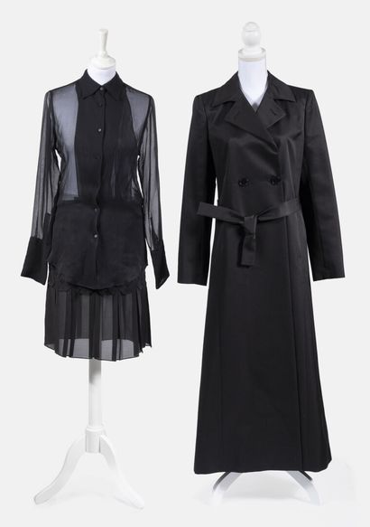 CALVIN KLEIN COLLECTION Lot including:
- A black silk chiffon blouse (slight accidents),...