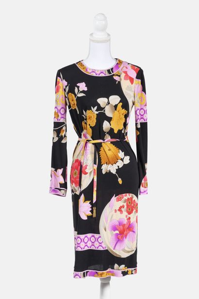 LEONARD Long-sleeved silk dress with flowers on a black background, size 38

Condition...