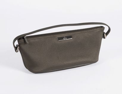 GUCCI Baguette in silk satin and khaki leather, length 28 cm, very good conditio...