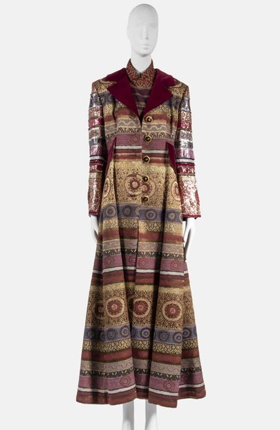 JACQUES FATH ANNEES 1980 Long dress with long sleeves and draped effect, and evening...