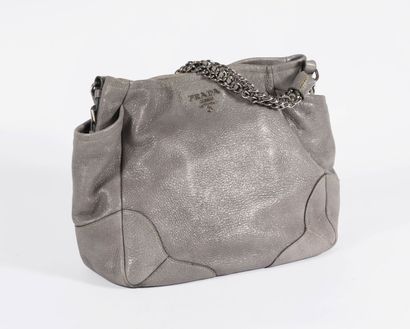 PRADA Shoulder bag 32 cm 
In grey leather with aged effect, silver metal chain, Prada...