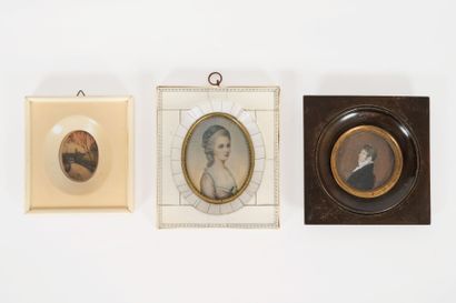 Lot de trois miniatures comprenant 
-Portrait...