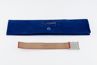 O.J. PERRIN Montre bracelet de femme en nacre et acier, par O.J Perrin

De forme...