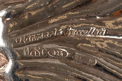 BUCCELLATI Coupe en argent, par Buccellati

Formant une fleur de Gardenia en argent...