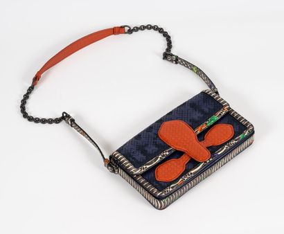 BOTTEGA VENETA Madreas shoulder bag
In partly braided leather and imitation leather,...