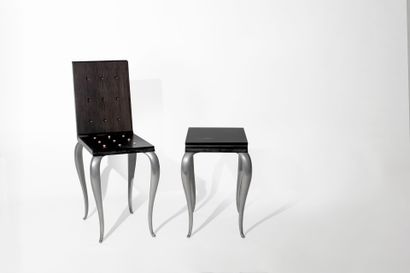 Philippe STARCK (né en 1949) Paire de chaises pliantes formant tabouret, modèle "Lola...