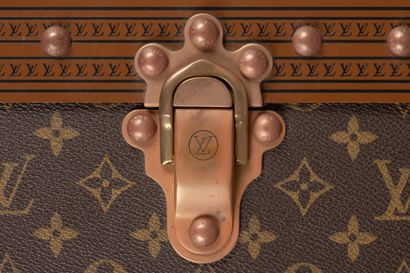 LOUIS VUITTON x CINDY SHERMAN Malle studio

Trunk 
In 2014, to celebrate the 160th...