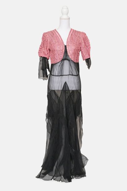 null Lot of clothes including:
- A fuschia silk cocktail dress with ruffles
- A long-sleeved...