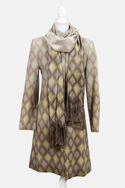CHLOE Coat in wool printed with geometric patterns in pastel tones
Size 40
A long...