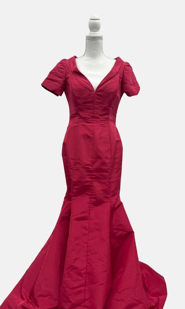 OSCAR DE LA RENTA Poppy faille long dress with short sleeves
Size 8 (US)

Used condition,...