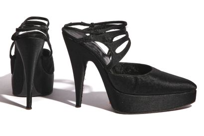CHANEL HAUTE COUTURE Pair of Chanel evening shoes by Massaro in black satin, 1990s
with...