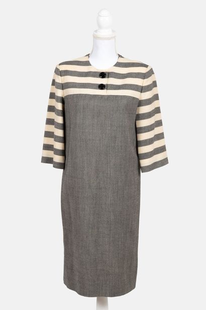 CELINE Long-sleeved straight dress in grey and cream wool, partly striped, two buttons...