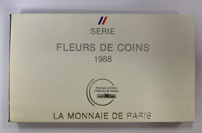 FRANCE Collection de pièces en argent et en cuivre "fleurs de coins" 1987. 
Avec...