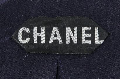 CHANEL HAUTE COUTURE Tailleur en crêpe de laine marine, Printemps-Eté 1991

A navy...