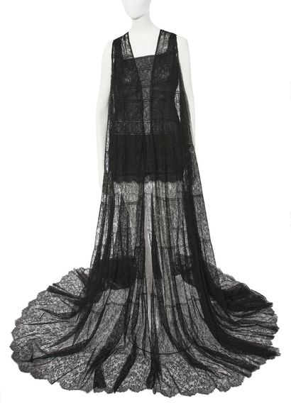 CHANEL HAUTE COUTURE Cocktail dress and evening coat in black Chantilly lace, Spring-Summer...