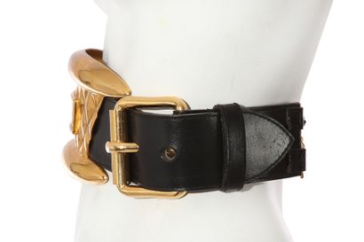 CHANEL Leather and gold metal boxer belt, Fall-Winter 1991-1992

A leather and gilt...