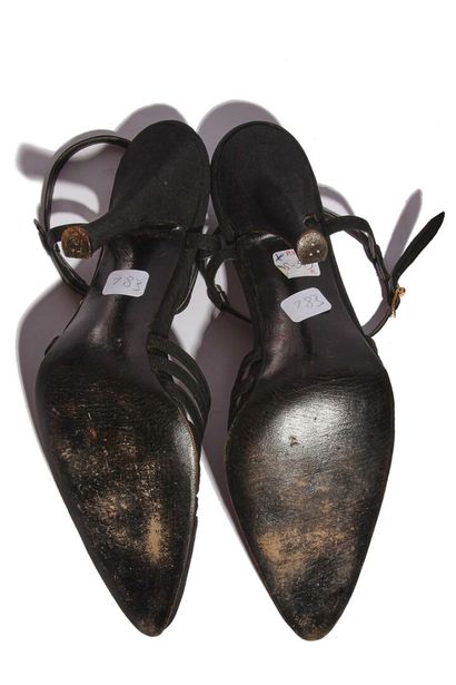 CHANEL HAUTE COUTURE Paire de chaussures de soirée Chanel par Massaro en gros grain...