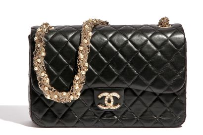 CHANEL Sac à rabat en cuir d'agneau matelassé Chanel, 2015-2016

A Chanel quilted...