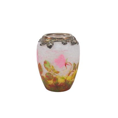 DAUM Nancy DAUM NANCY

Vase en verre multicouches jaspé, vert et brun, jaune sur...