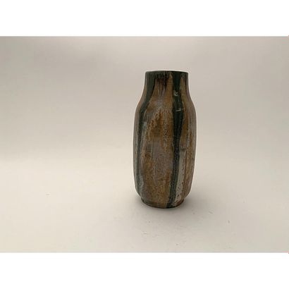 JEAN LANGLADE ( 1879-1928) JEAN LANGLADE ( 1879-1928)

Ovoid stoneware vase, decorated...