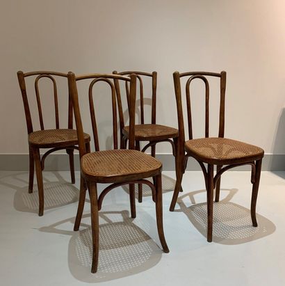 FISCHEL (ÉDITEUR) FISCHEL (EDITOR)

Set of 4 chairs in varnished thermoformed wood...