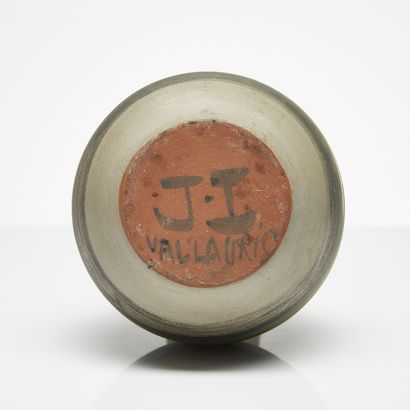 JACQUES INNOCENTI (1926-1958) JACQUES INNOCENTI (1926-1958)

Ovoid vase in red earth...