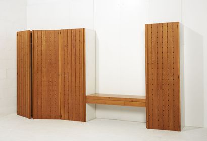 Charlotte PERRIAND (1903-1999) CHARLOTTE PERRIAND (1903-1999)

A hanging larch furniture,...