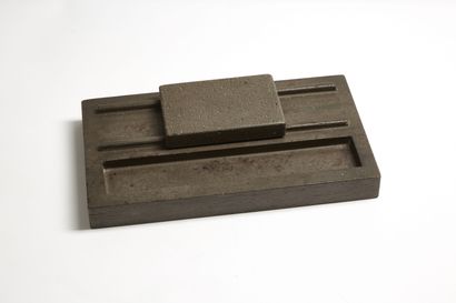 Paul DUPRE-LAFON (1900-1971) PAUL DUPRÉ-LAFON (1900-1971)

Modernist inkwell in Volvic...