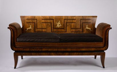 FRANCO ALBINI (1905-1977) FRANCO ALBINI (1905-1977)

A neoclassical sofa, c.1930,...