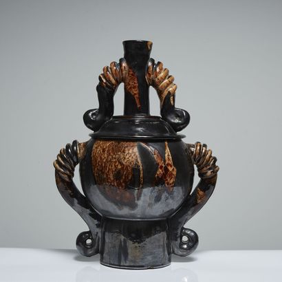 GIO COLUCCI (1892-1974) GIO COLUCCI (1892-1974)

Large covered earthenware pot, ovoid...