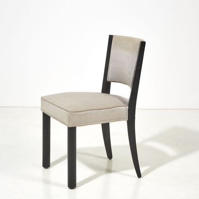 RENÉ HERBST (1891-1982) RENÉ HERBST (1891-1982)

A suite of six mahogany chairs,...