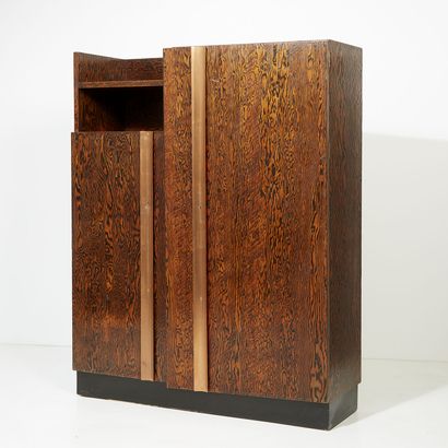 ANDRÉ SORNAY (1902-2000) ANDRÉ SORNAY (1902-2000)

Cupboard in brushed Oregon pine...