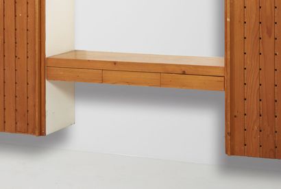 CHARLOTTE PERRIAND (1903-1999) CHARLOTTE PERRIAND (1903-1999)

A hanging larch furniture,...