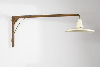 ANNEES 1950 1950'S

Wall lamp, walnut structure, lacquered metal and brass details,...