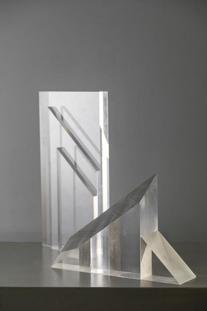 ALESSIO TASCA (1929-2020) ALESSIO TASCA (1929-2020)

Suite de deux sculptures géométriques...