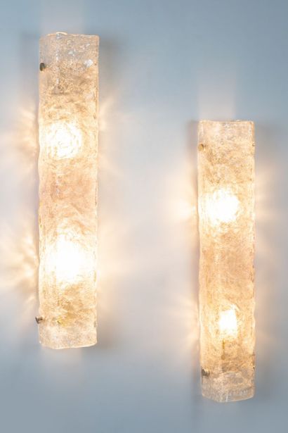 Barovier - Murano BAROVIER - MURANO

Suite of two translucent glass sconces with...