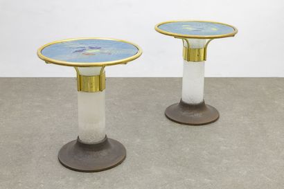 ANNÉES 1970 YEARS 1970

Pair of circular pedestal tables, cylindrical plexiglass...