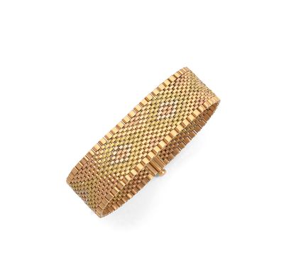 BRACELET RUBAN Ribbon bracelet in 18K gold colors drawing a basket weave, some links...